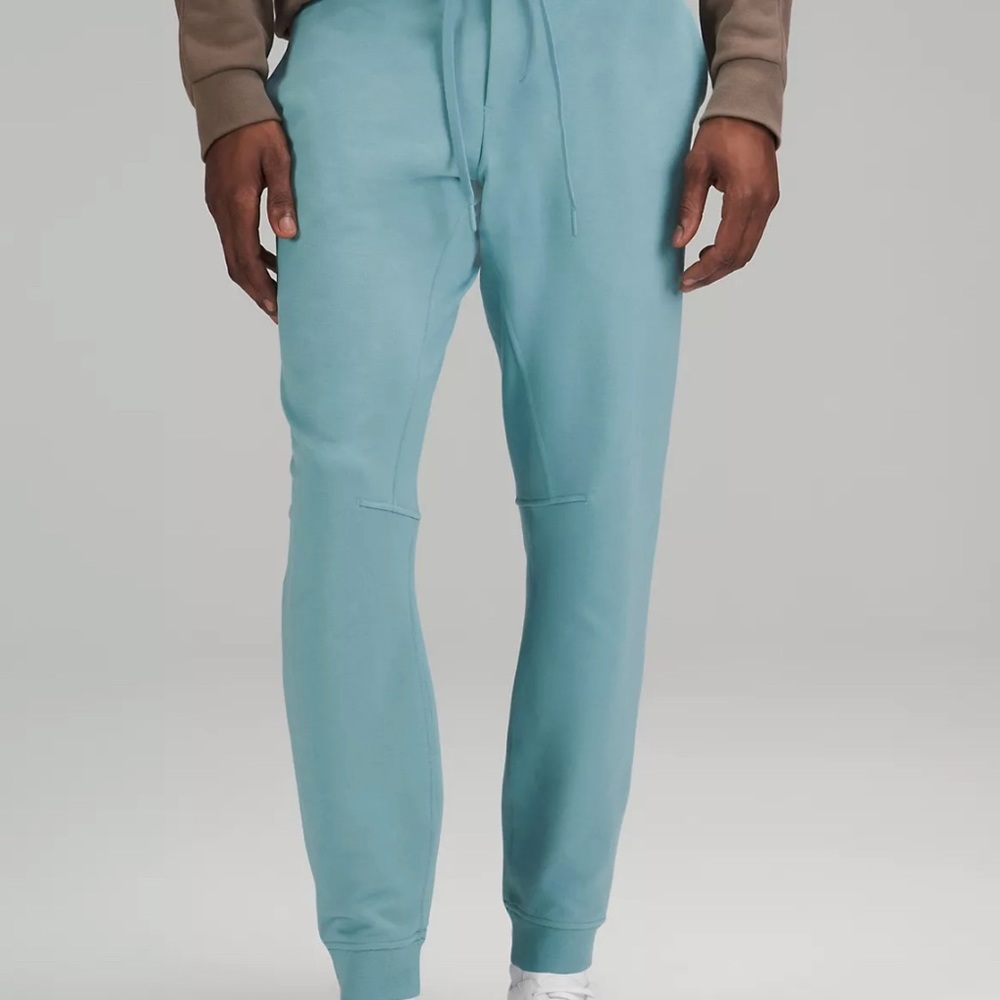 Men teal comfy joggers.
